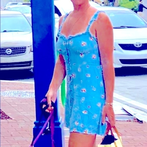 ASTR the label Gorgeous size small Planet Blue dress mini a-line slight flare - Picture 3 of 12